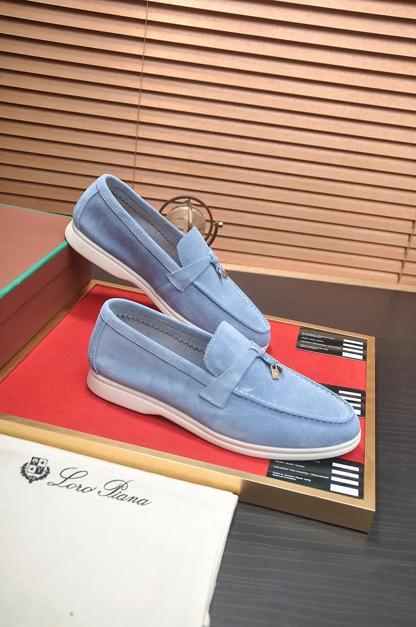 Men's shoes 💰400💶[𝐥𝐨𝐫𝐨 𝐏𝐢𝐚𝐧𝐚] [Couple model] High-end quality, affordable price, LP classic loafers, Italian treasure brand, the only brand that can match Hermès! Only after wearing it do we know that we can’t live up to our feet. Women’s code: 35-40 (customized sizes 34, 41, 42 are non-returnable) Men’s code: 38-44 (customized 45, 46, 47, 48 are non-refundable) Fabric: Customized imported cashmere Lining: Customized imported fetal cowhide Foot: Imported benzene-dyed calfskin Outsole: Exclusive original glass rubber outsole